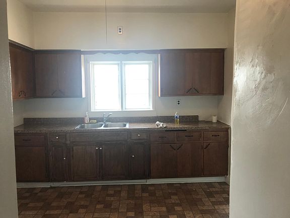 3rd image of 11814 Rexford Ave #2