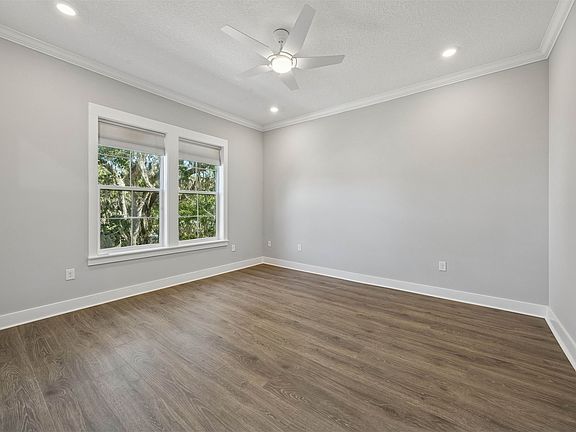 3rd image of 96143 Hanging Moss Dr