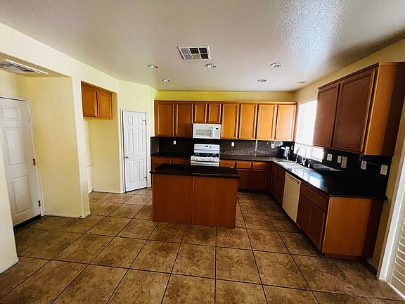 2nd image of 37737 Mangrove Dr
