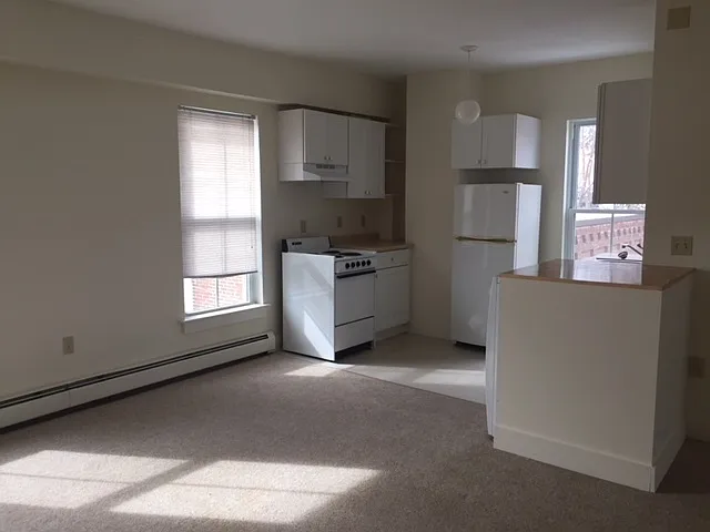 9 State Street — Photo 2