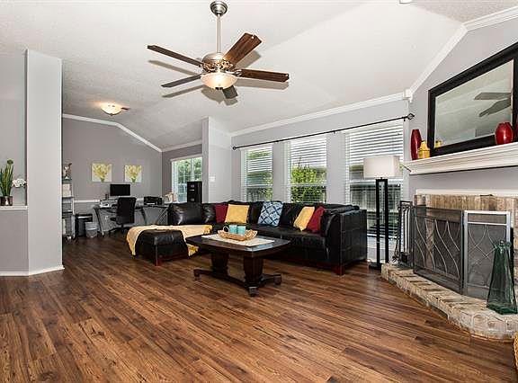 5th image of 2067 Belvedere Dr
