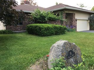 19 Carlton Dr, Plattsburgh, NY 12901