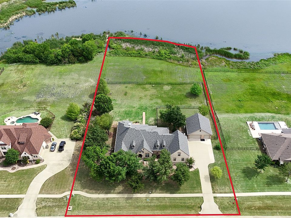 1st image of 12 Granite Ridge Dr