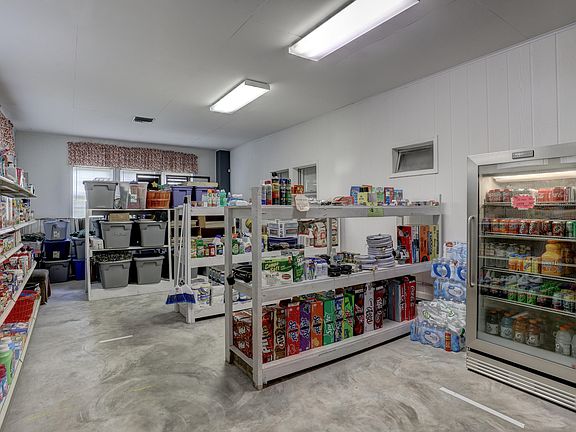 5th image of 3104 Curtis Ln