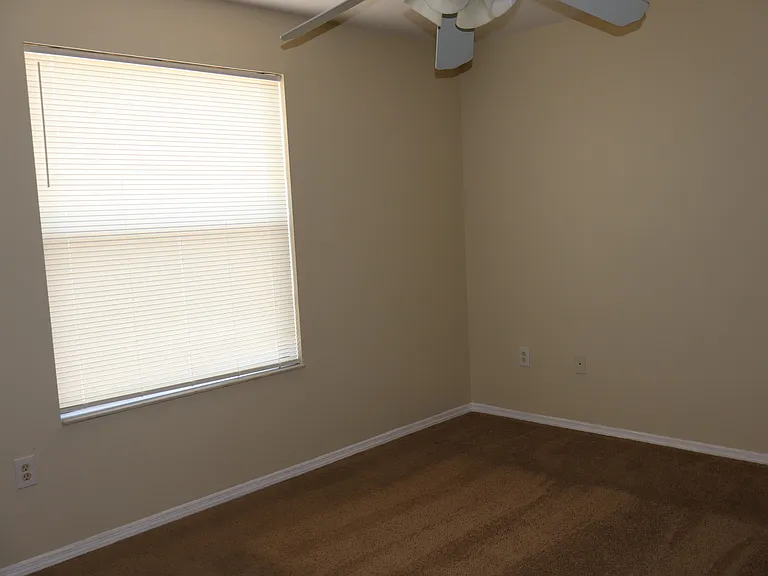 2503 Oleander Lakes Dr — Photo 7
