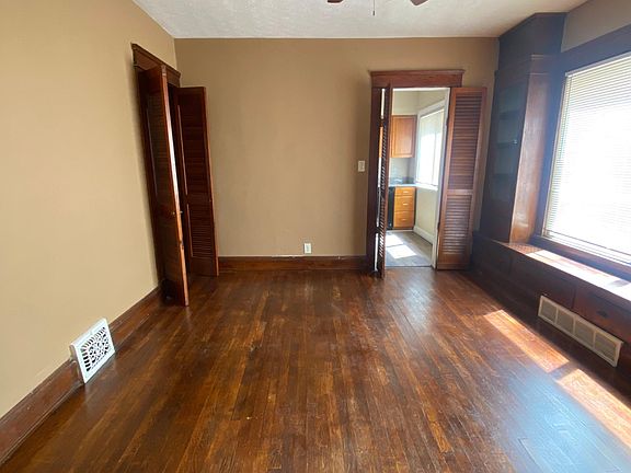 2nd image of 493 E 114th St #1