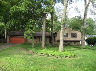 1066 Eastlawn Dr, Highland Heights, OH