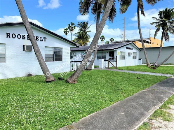 2111 Roosevelt St, 2111 Roosevelt St #1, Hollywood, FL 33020