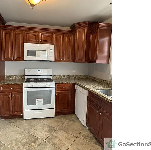 1st image of 17820 Country Club Ln