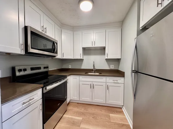 837 River St #6, Hyde Park, MA 02136