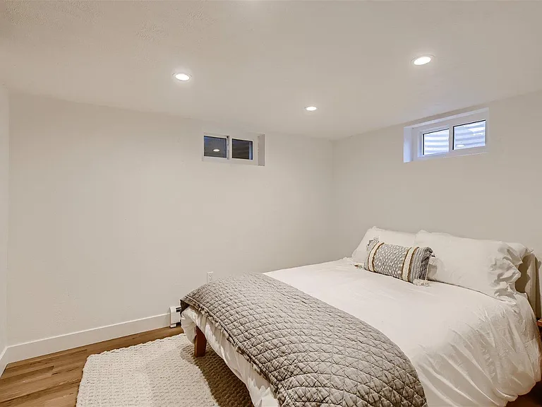 13070 W 15th Dr — Photo 20