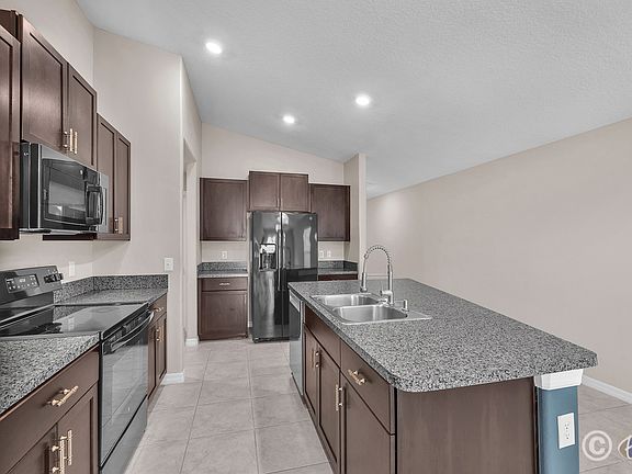 5th image of 12011 Miracle Mile Dr