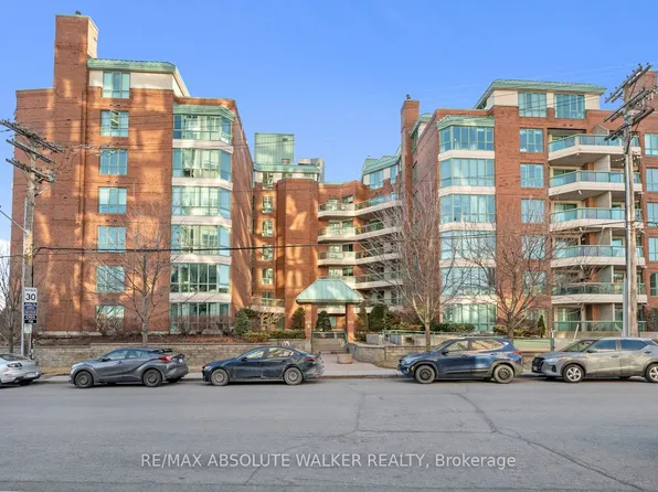 540 Cambridge St S #113, Ottawa, ON K1S 5M7