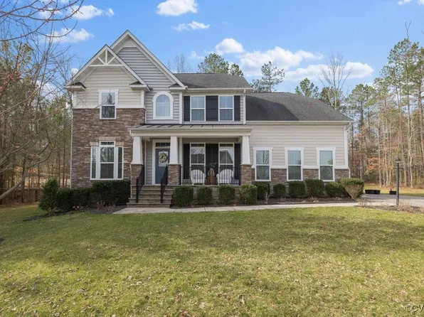 6912 Winters Prey Trl, Moseley, VA 23120