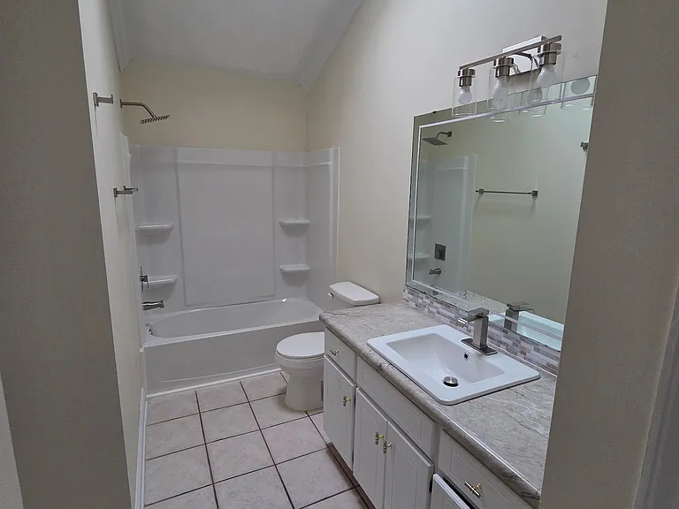 1513 Winterberry Dr — Photo 13