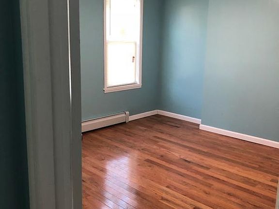 5th image of 17012 Liberty Ave #2