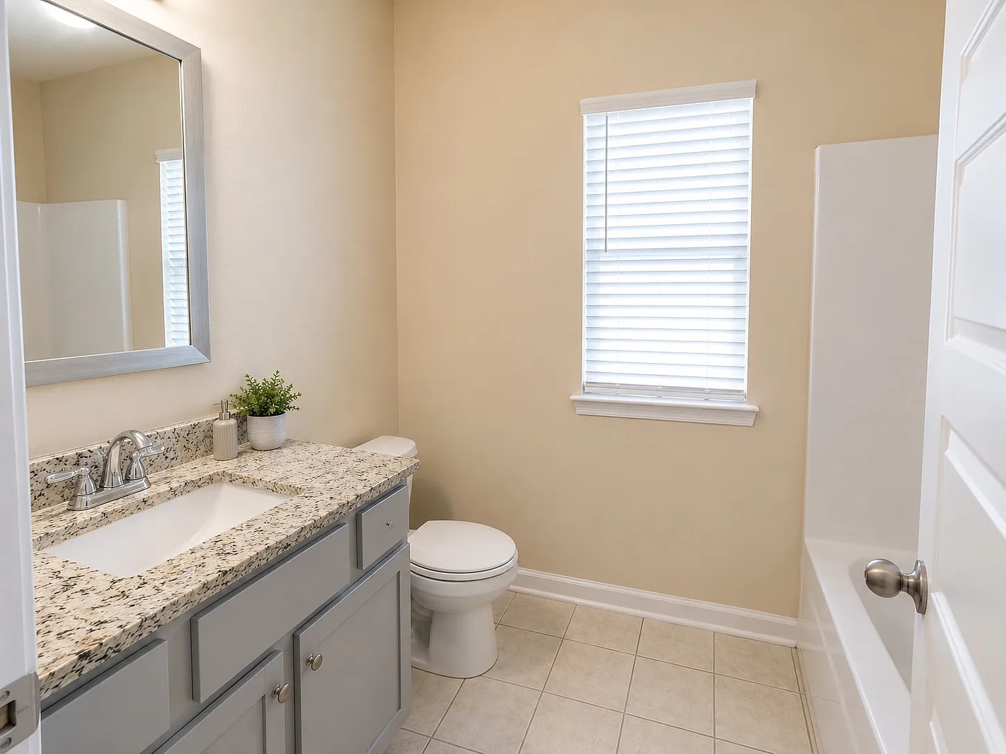 4 bed, 2920 sqft, $2,600 — Photo 3
