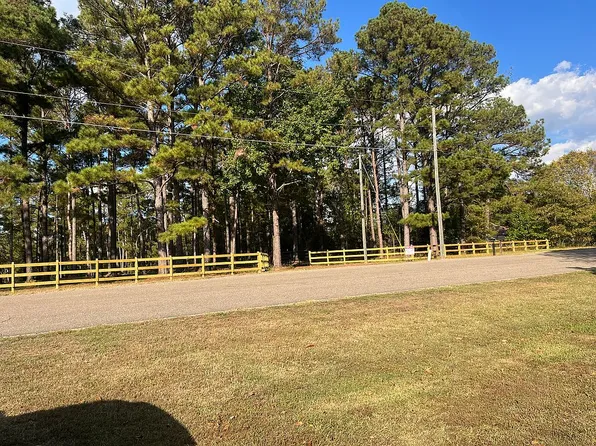 6790 Upper River Rd, Tallassee, AL 36078