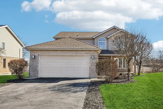 24395 Patriot Ln photo 1