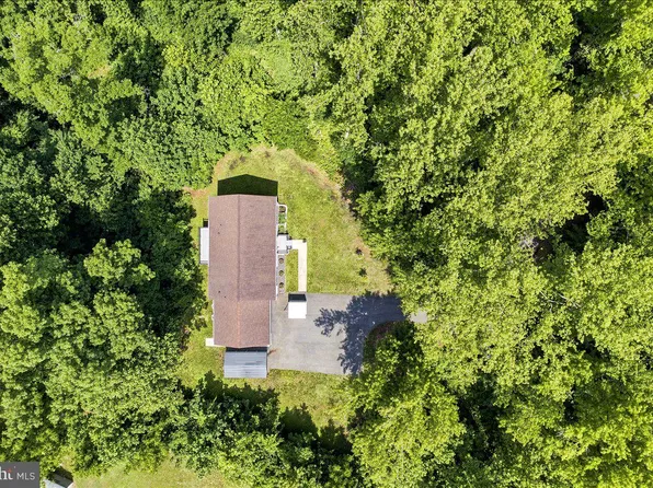 3955 Breezy Point Rd, Chesapeake Beach, MD 20732