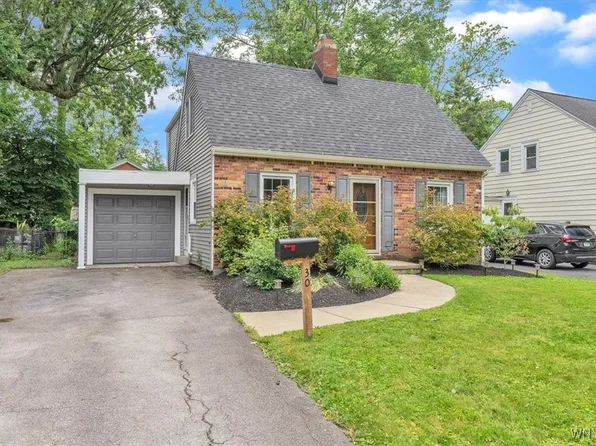 30 Harwood Dr, Amherst, NY 14226