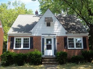 1179 Oxford Rd, Cleveland Heights, OH 44121