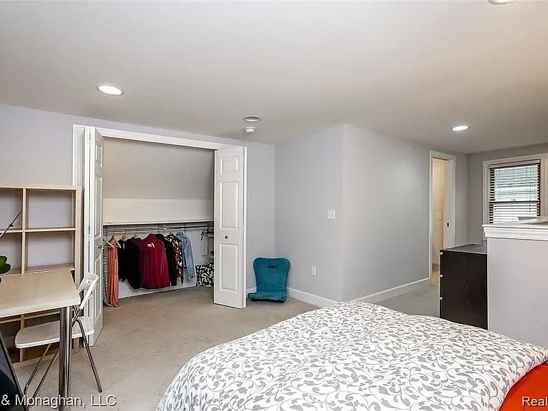 1308 Hampton Rd — Photo 22