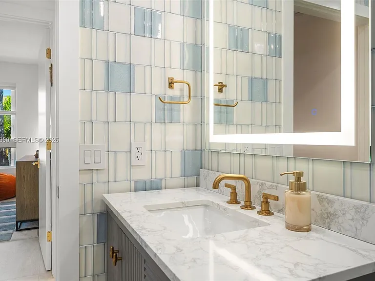 701 Crandon Blvd #401 — Photo 14