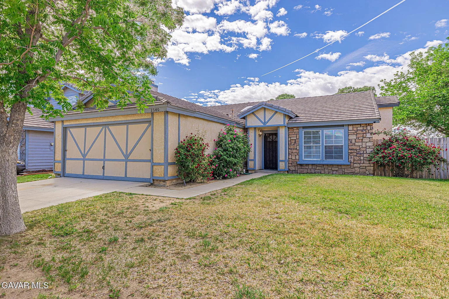 2340 Lightcap St photo 1