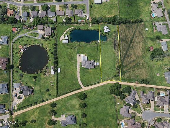 4th image of 130 Bodenger Rd