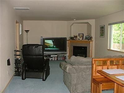 5th image of 15105 67th Ave E