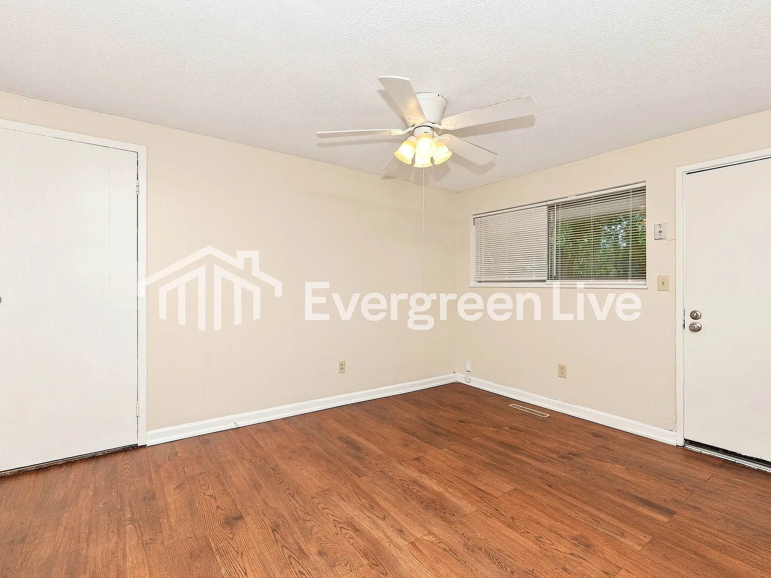 3 bed, 1.0 bath, 1080 sqft, $1,395 — Photo 4