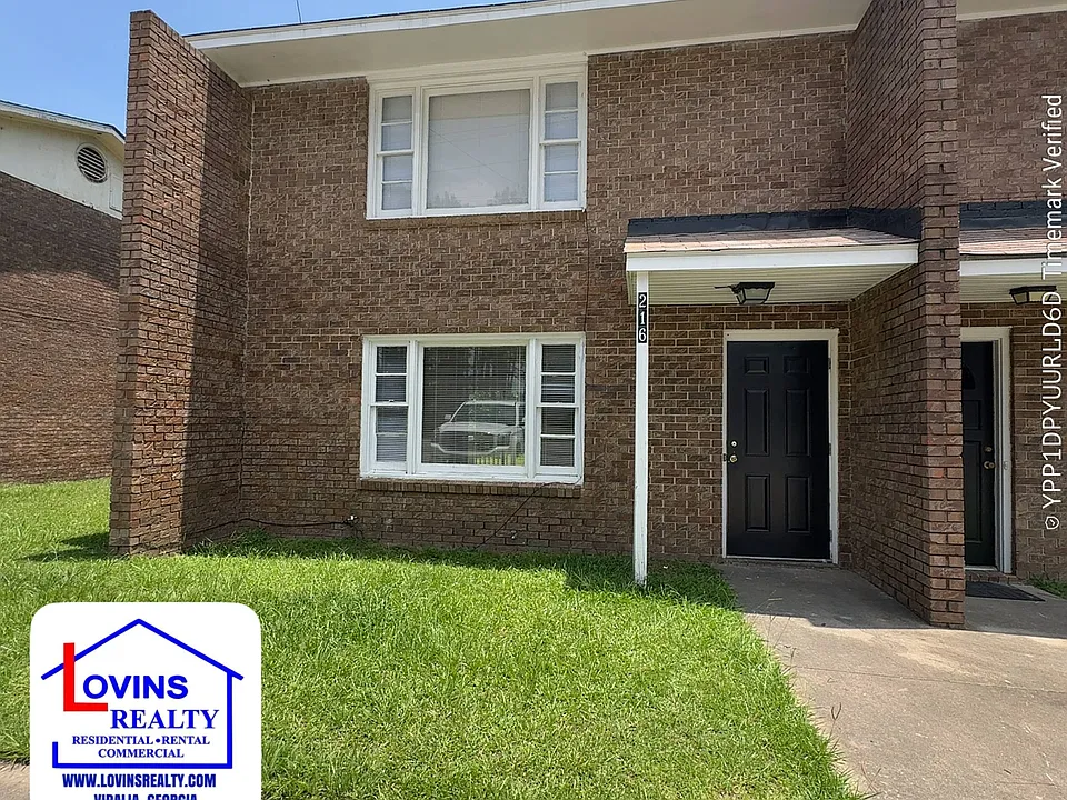 216 Arlington Dr