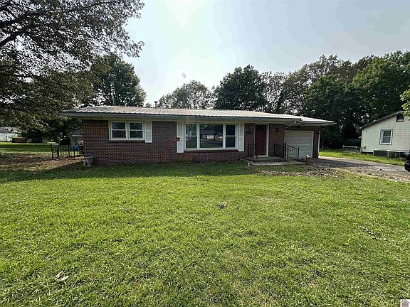 2nd image of 651 Olive St