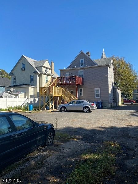 2nd image of 409 E 2nd St