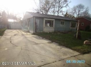 616 Lyndale Ave, Spring Valley, MN 55975