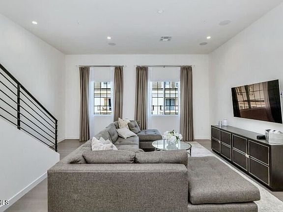 4th image of 4438 N 27th St Unit 14