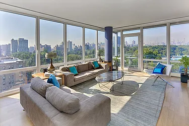 Sold by Isen & Company : Real Estate Advisors