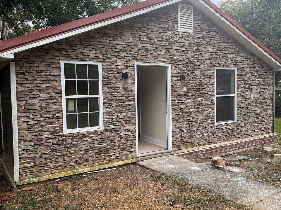 1st image of 217 Larkspur Ln SW