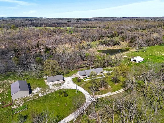 2nd image of 775 E 505th Road