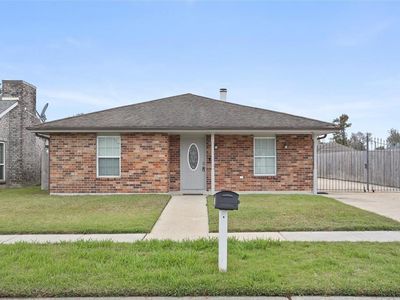 3012 Oak Dr, Violet, LA, 70092
