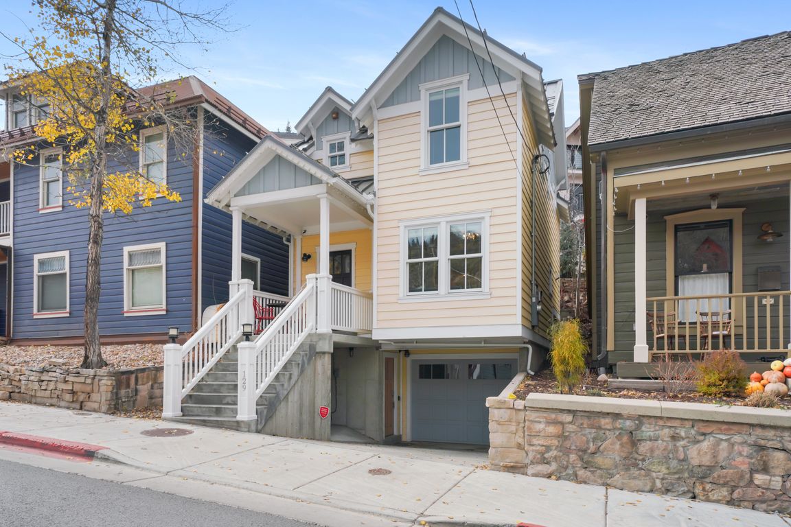 next background image