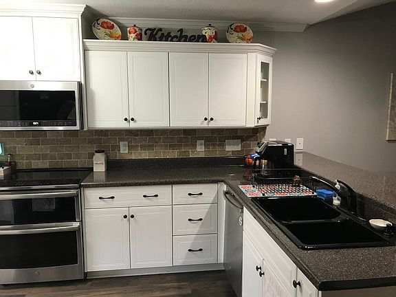 Looking into kitchen from entranceway