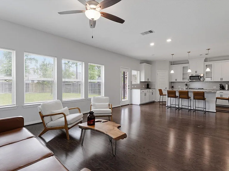 327 Honey Mesquite Path — Photo 11