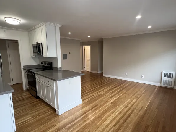 453 Lee St, Oakland, CA 94610