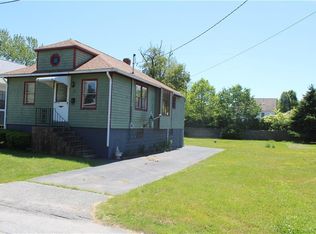 72 Stokes St, Warwick, RI 02889