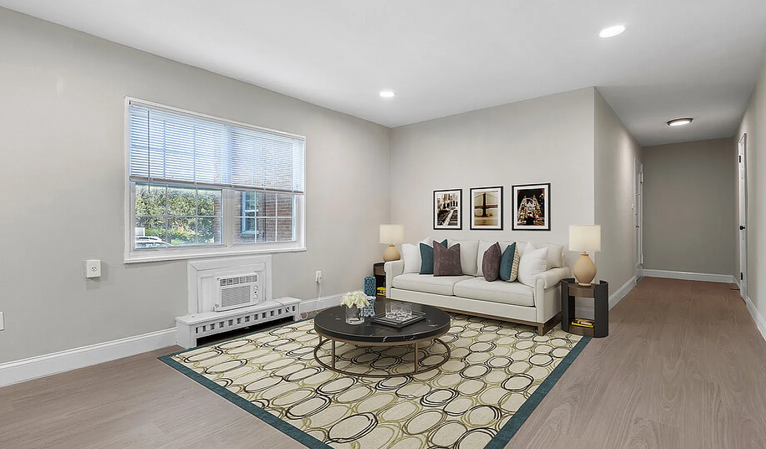 Laurel Court — Photo 4