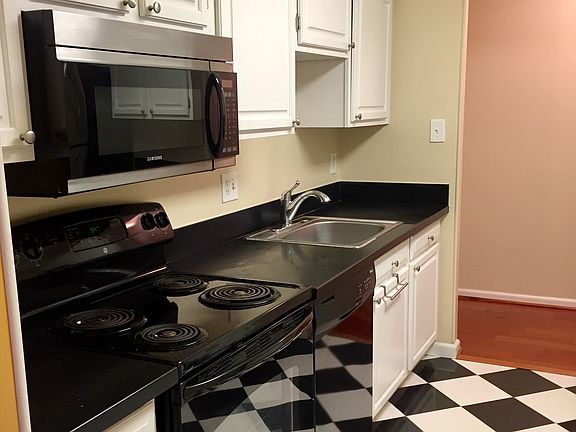 2nd image of 5805 Edson Ln #10