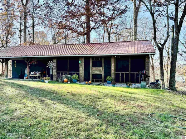 57 Beechwood Rd, Eddyville, KY 42038