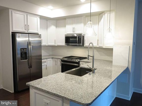 4th image of 44678 Provincetown Dr